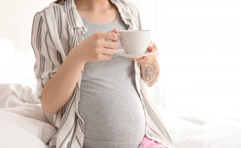 Sollte man während der Schwangerschaft Tee trinken?